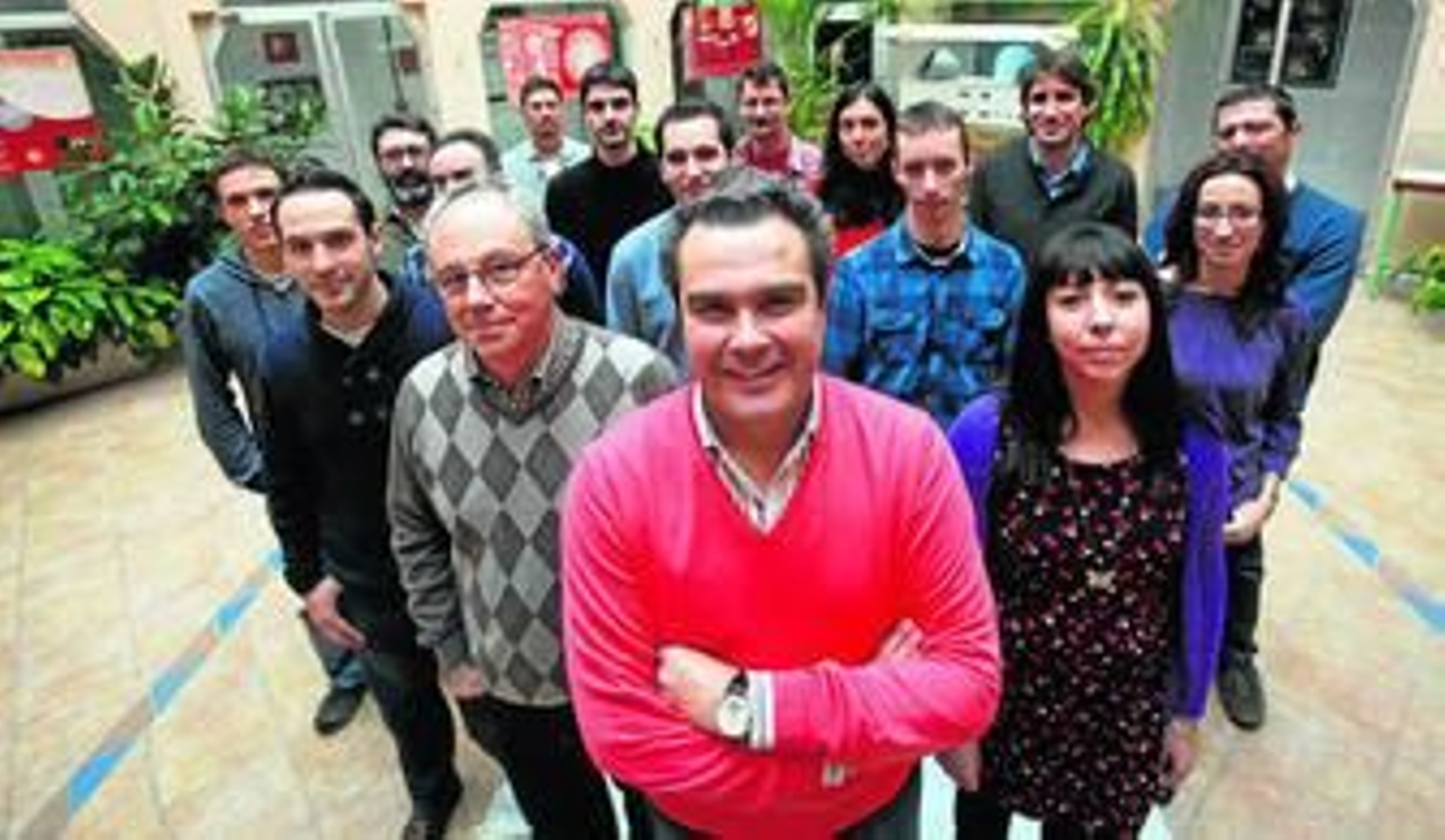 José Carlos del Toro y el resto del Grupo de Física Solar, en la sede del Instituto de Astrofísica de Andalucía (CSIC), en el Zaidín.