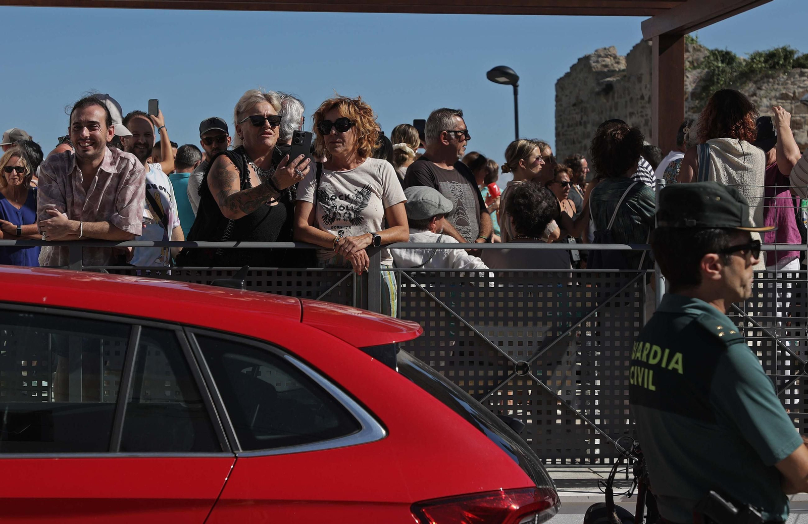 Fotos de la manifestación contra la reforma del frente litoral en Tarifa