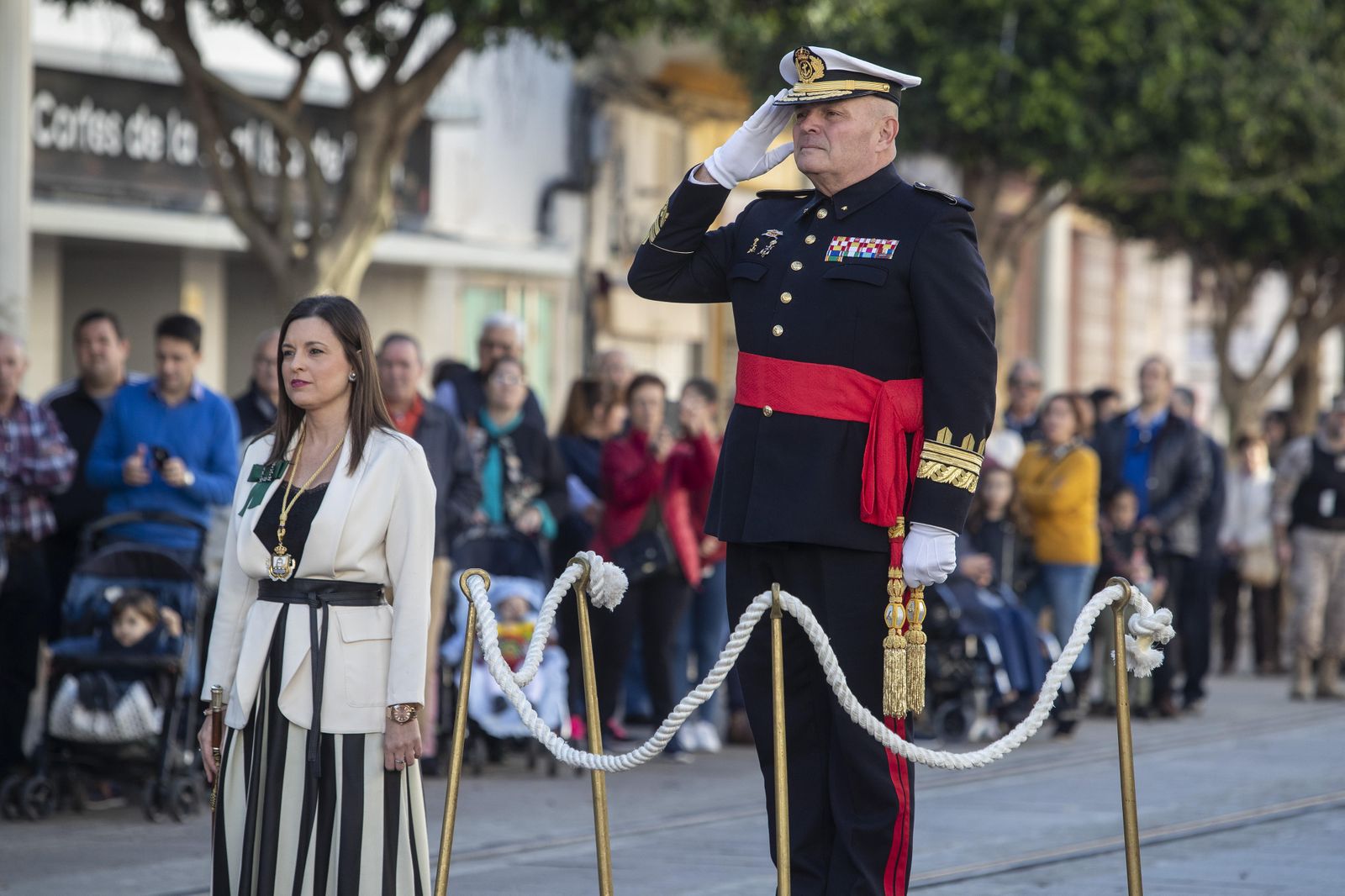 Las imágenes del homenaje a la bandera en San Fernando