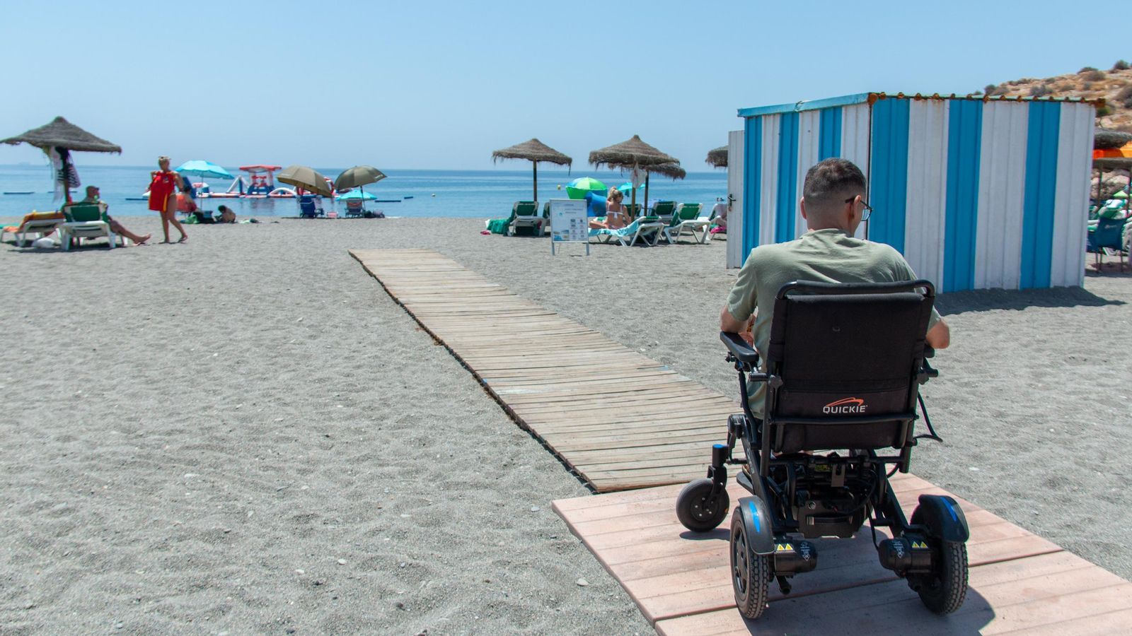 Las pasarelas de madera son inaccesibles