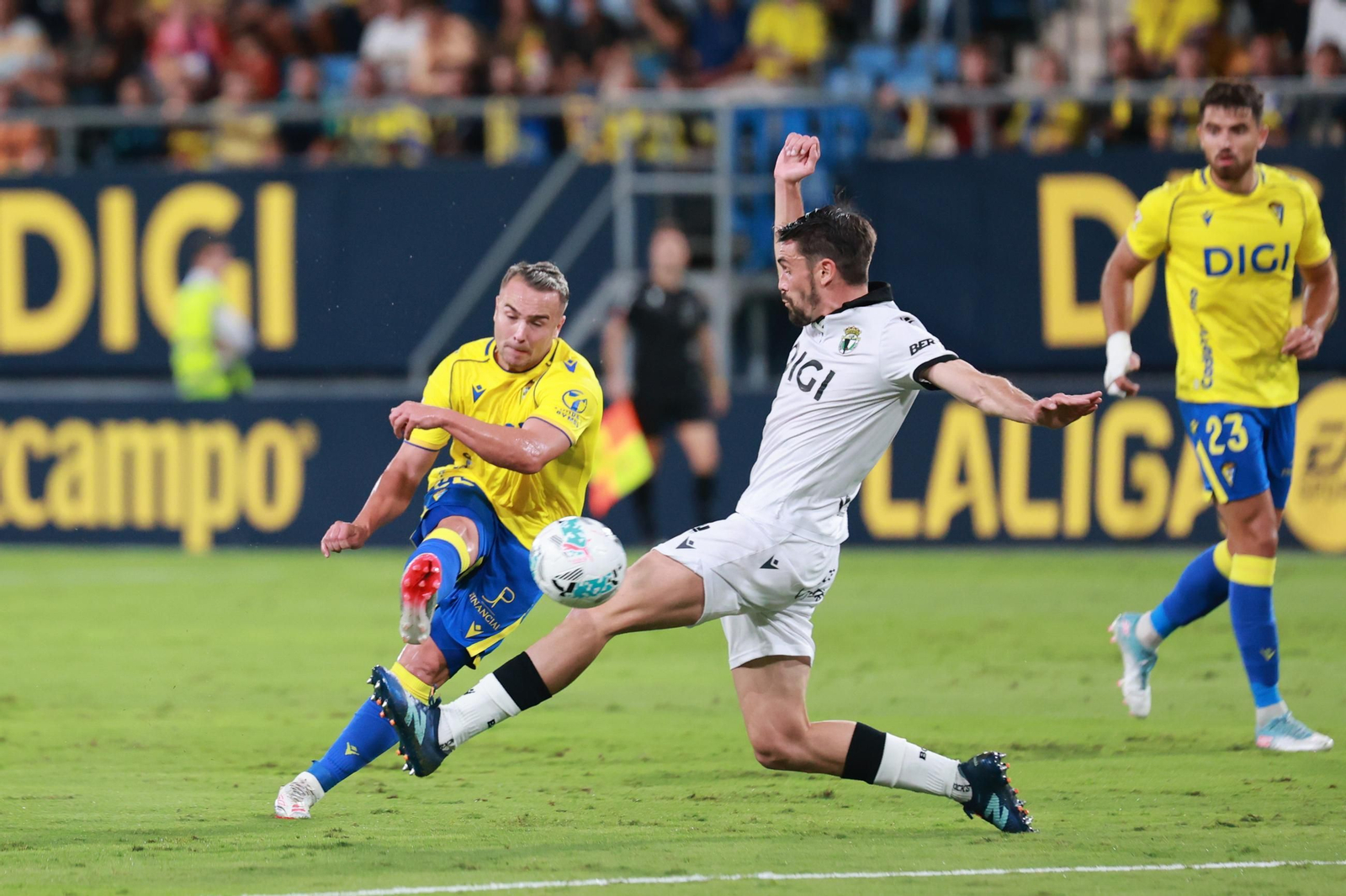 Las imágenes del Cádiz CF-Burgos