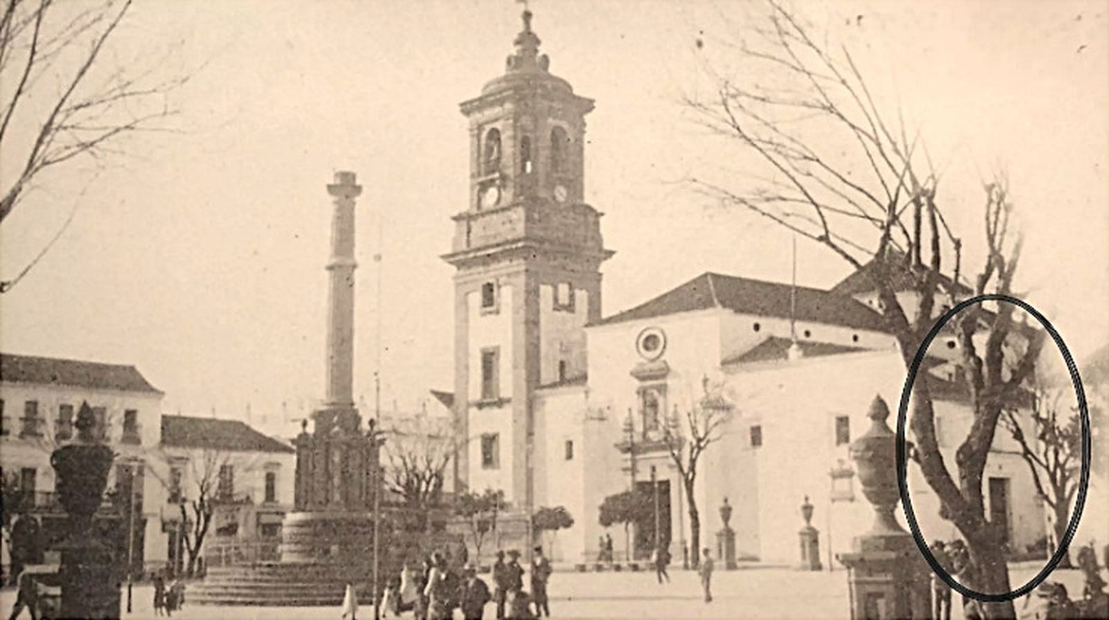 Las señoras Santos Izquierdo poseían una casa en la calle Santísimo, junto a la Palma.