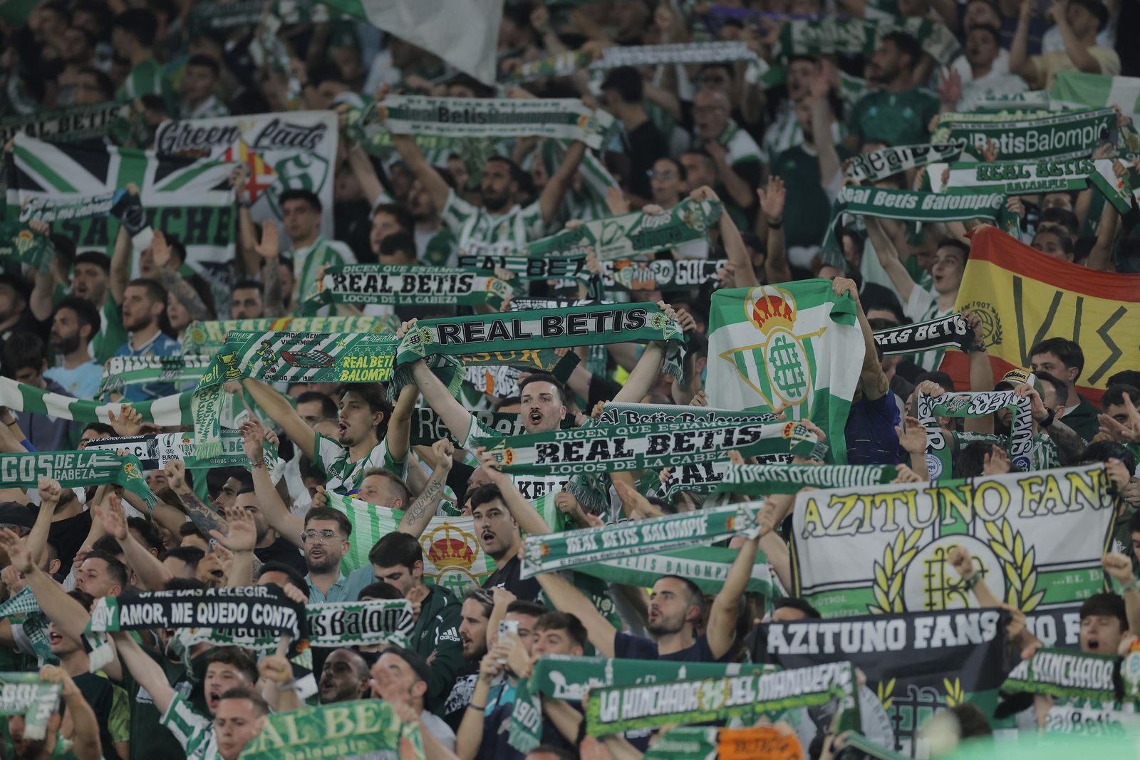 Búscate en las fotos del Betis - Atlético de Madrid