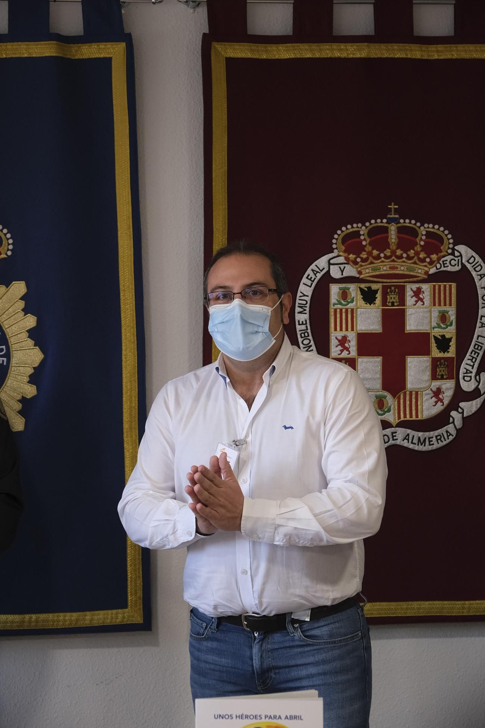 Presentación calendario solidario asociación autismo Dárata. Almería