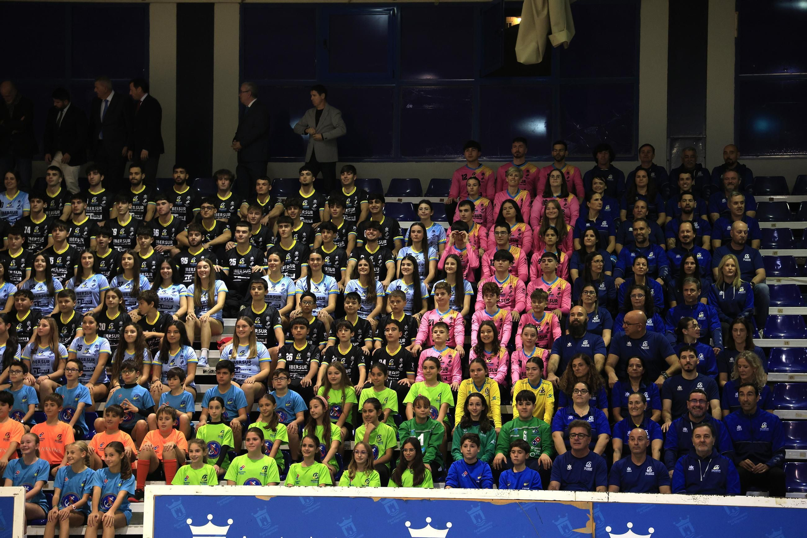 Las fotos de familia del Club Balonmano Ciudad de Algeciras 2025-26