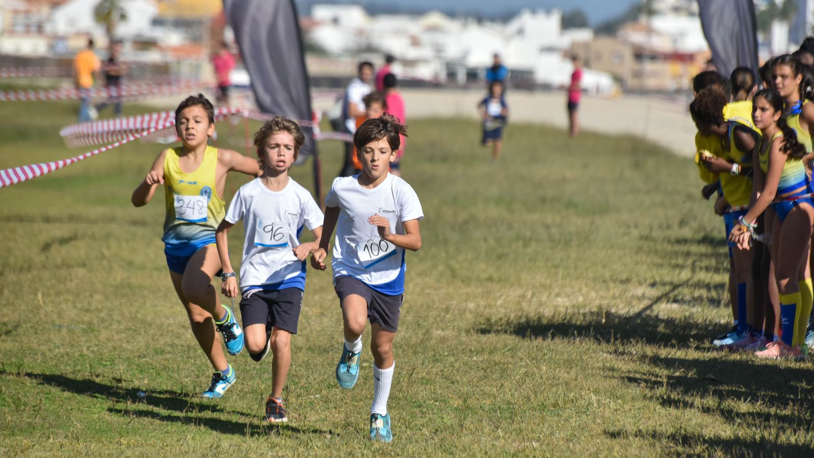 Las fotos del  V cross 'Con el Mar de Fondo' de los Juegos Municipales de atletismo de Algeciras