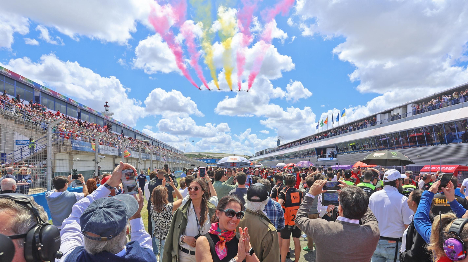 Imágenes del gran ambiente el domingo de carreras MotoGP en el Circuito de Jerez