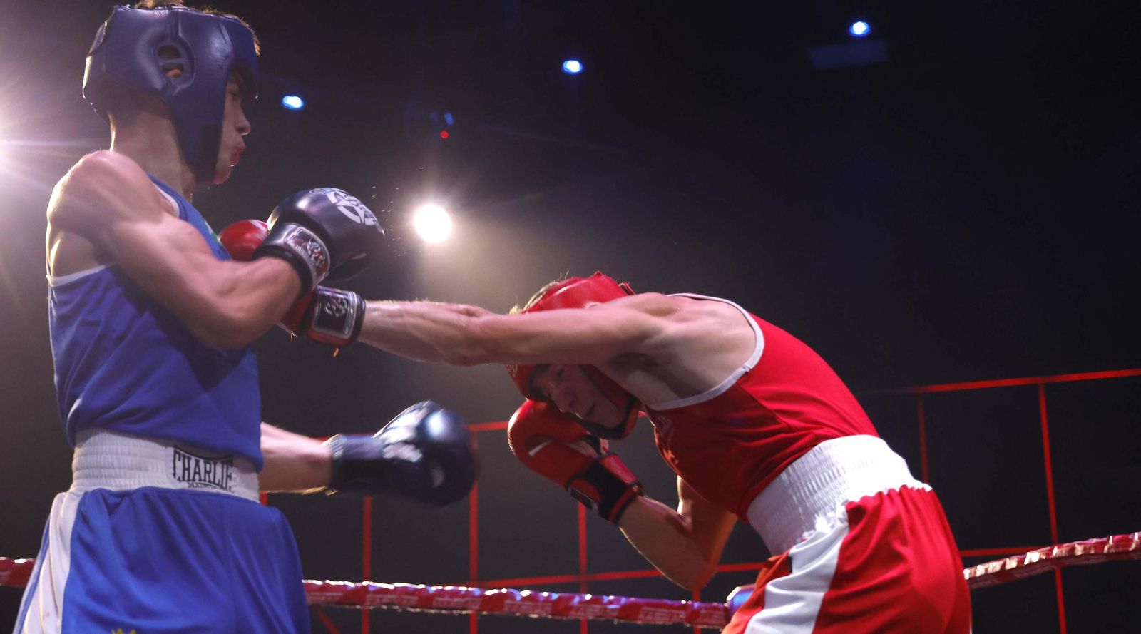 Las fotos de la VIII Fight Night de boxeo del Don Príncipe en San Roque