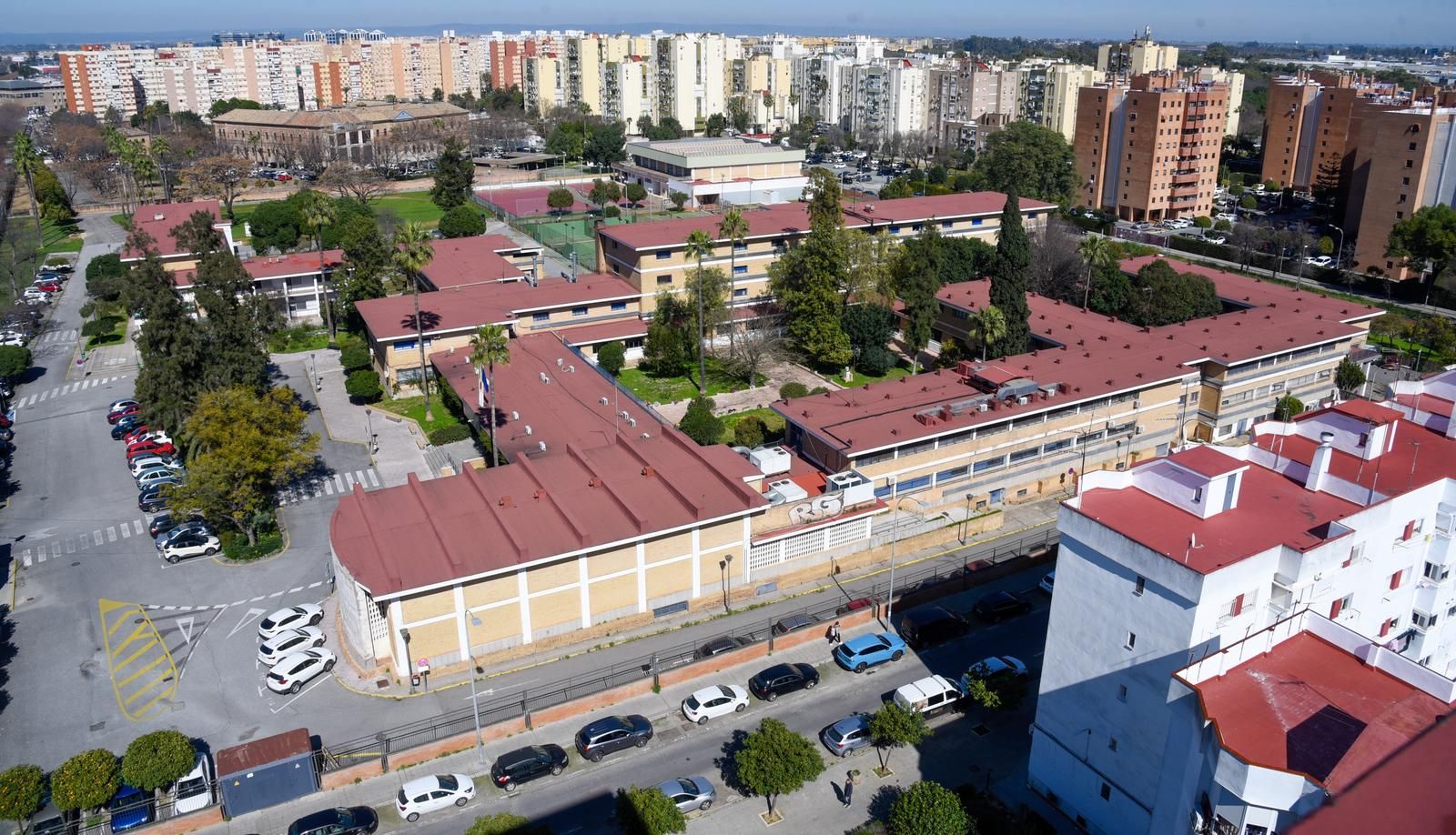 Vista aérea de todo el complejo afectado por el posible cierre.