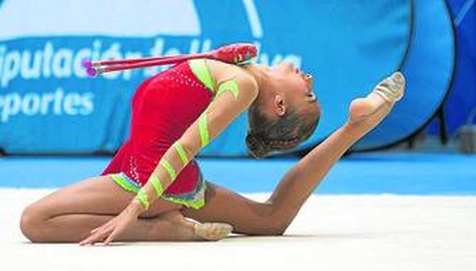 Los aficionados a la rítmica pudieron disfrutar el sábado con el torneo celebrado en Moguer.