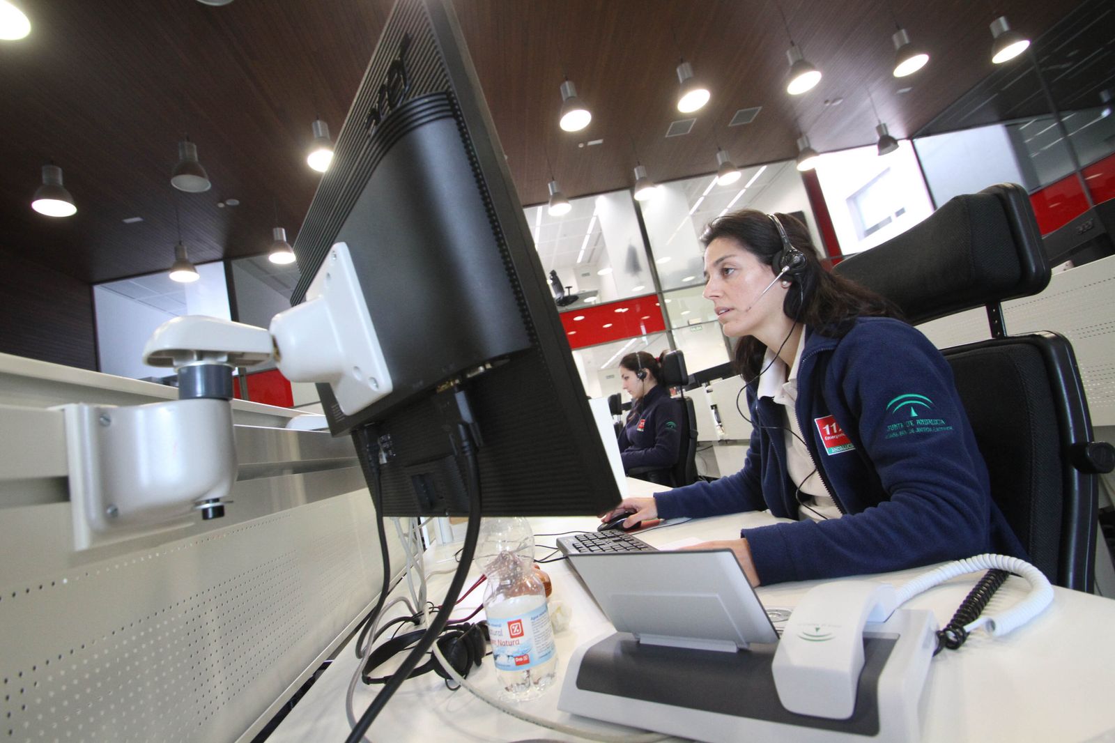 Una trabajadora del servicio 112 de Emergencias.