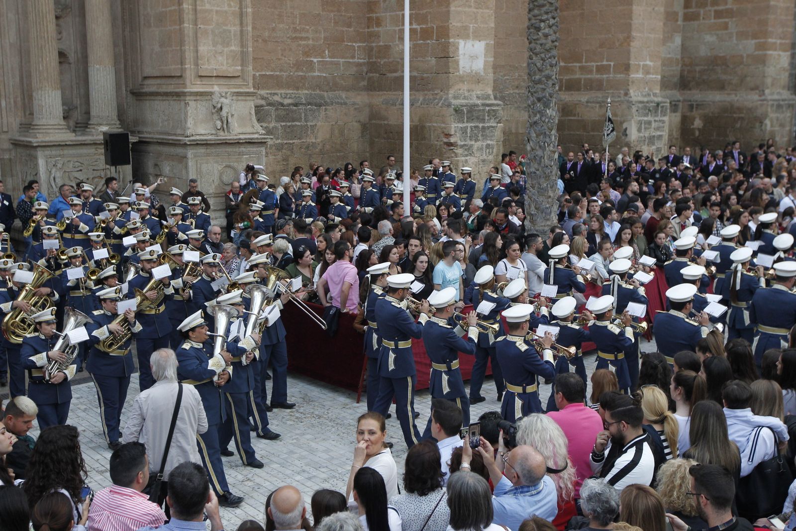 Imágenes de la Procesión de Estudiantes. Semana Santa Almería 2019