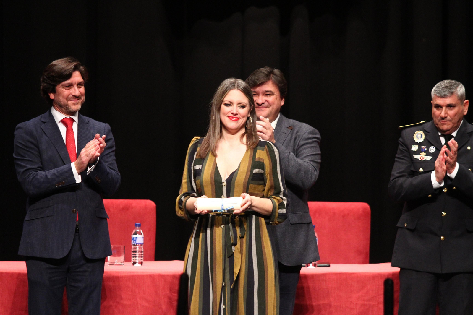 La policía Local entrega las medallas en el día de su patrón