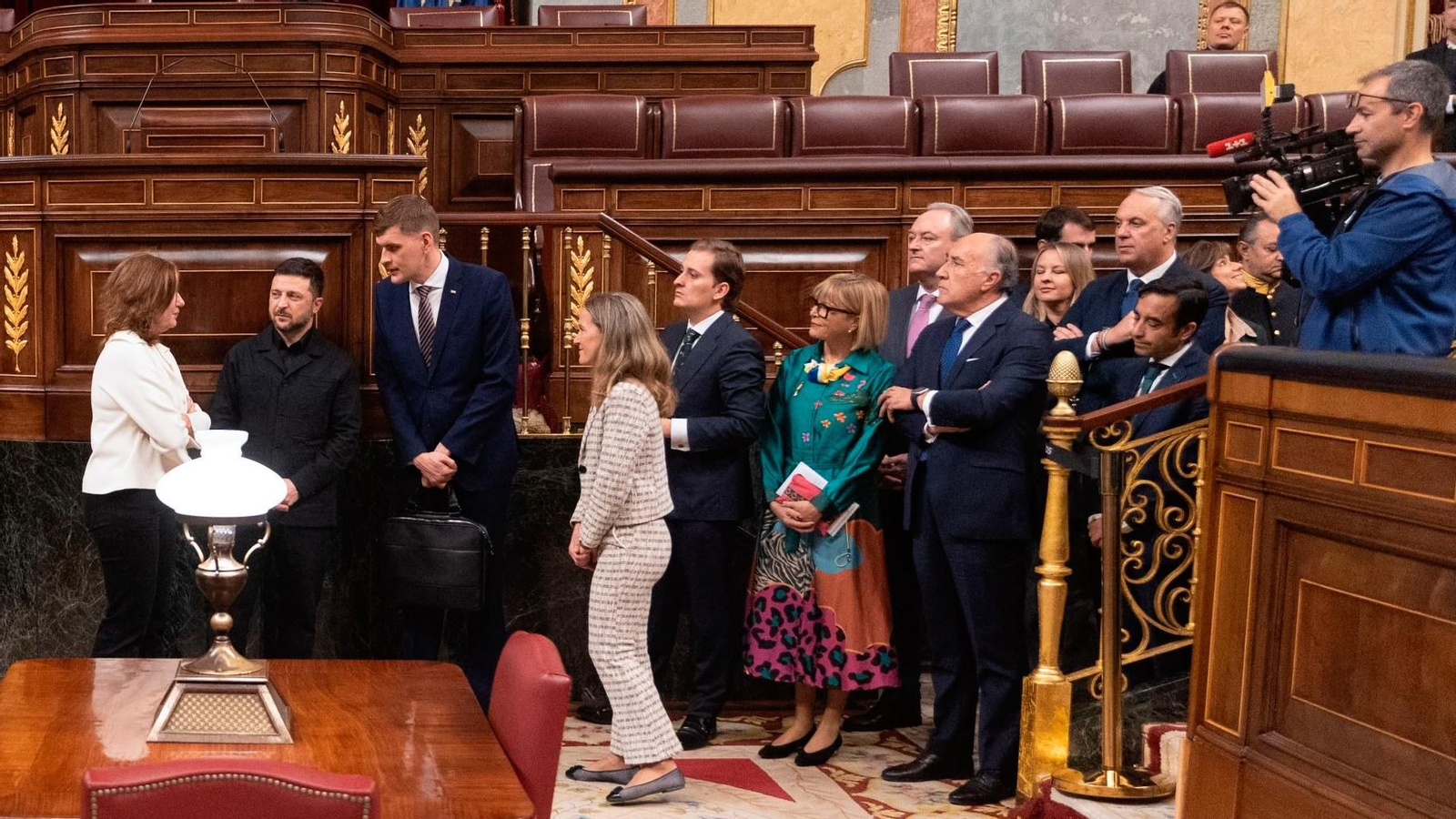 La visita de Zelenski al Congreso, con Landaluce y Ruiz Boix. La visita de Zelenski al Congreso, con Landaluce y Ruiz Boix.