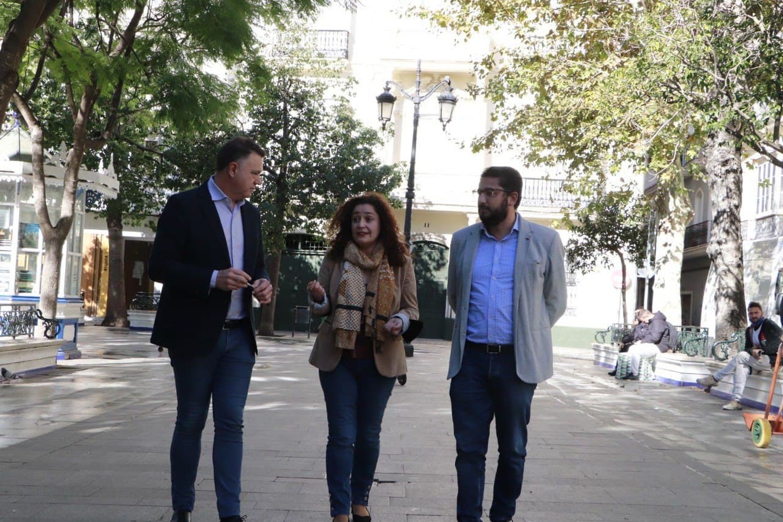 Juan Antonio Delgado, Inmaculada Nieto y Jorge Rodríguez, este lunes en Cádiz.