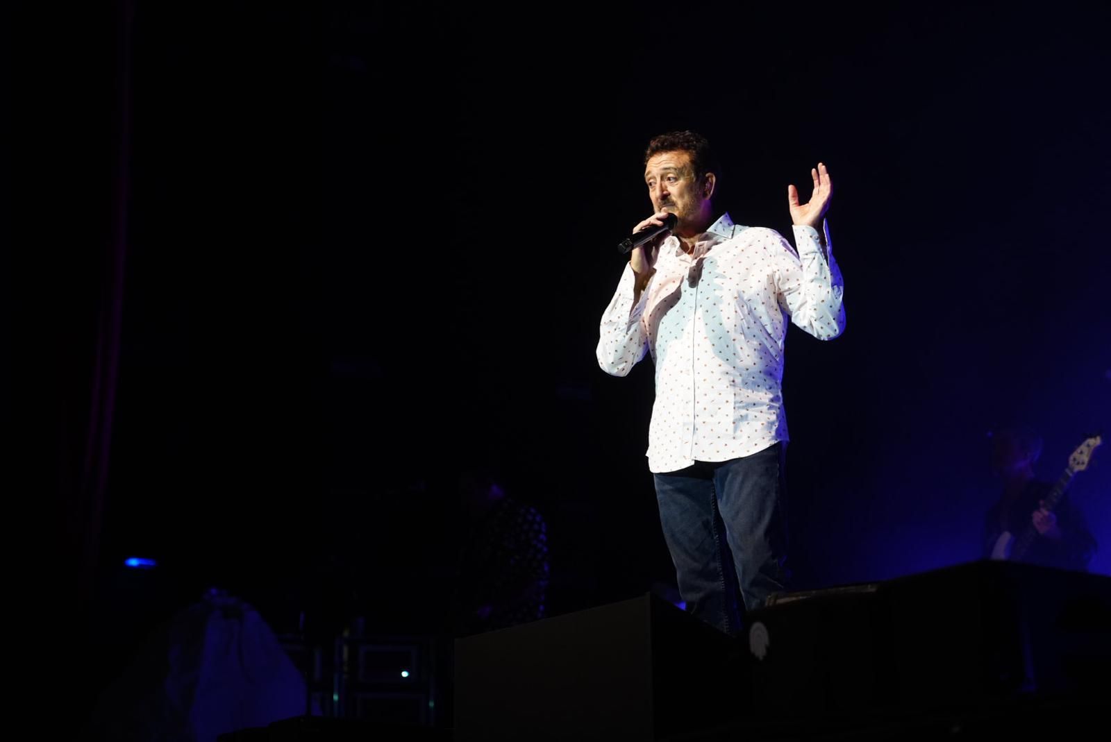 El concierto de Manolo García en el teatro El Silo de Pozoblanco, en fotografías