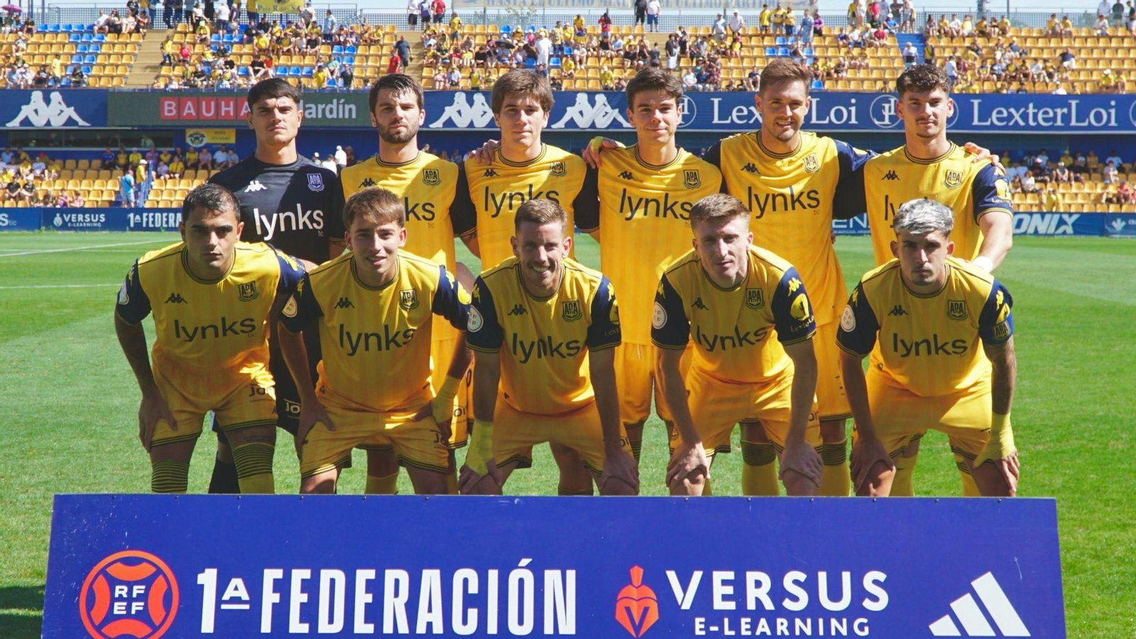 Un once del Alcorcón esta temporada.