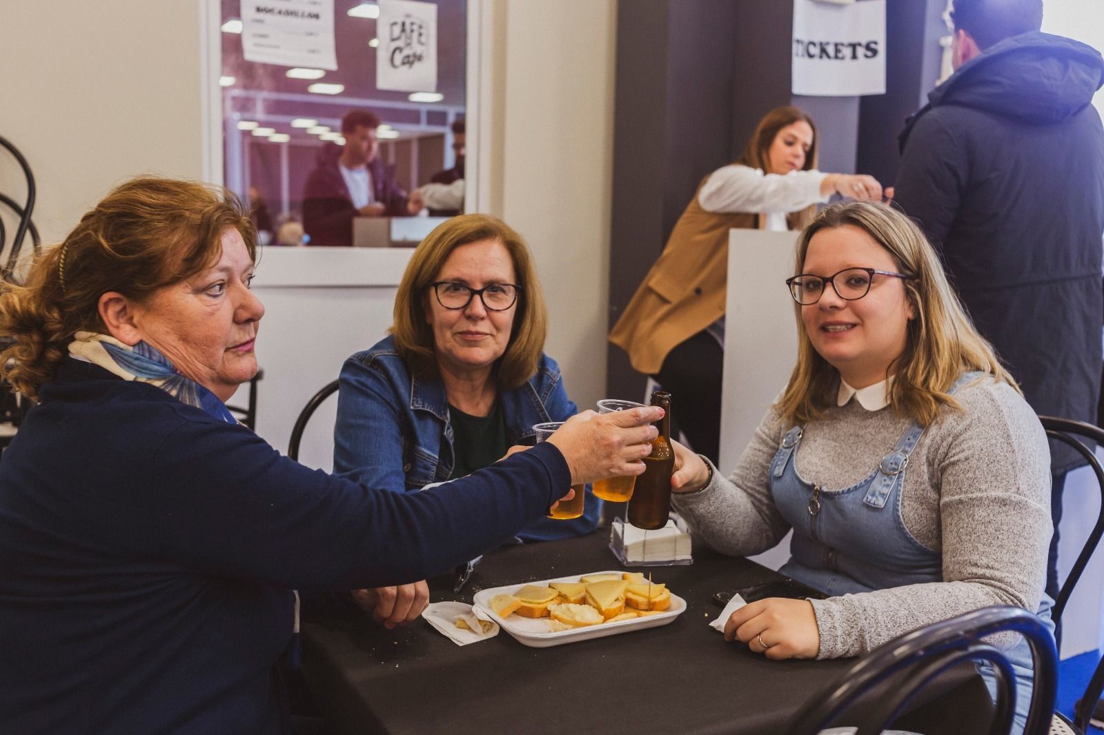 Un recorrido en imágenes por la Feria del Queso de Los Pedroches en Hinojosa del Duque