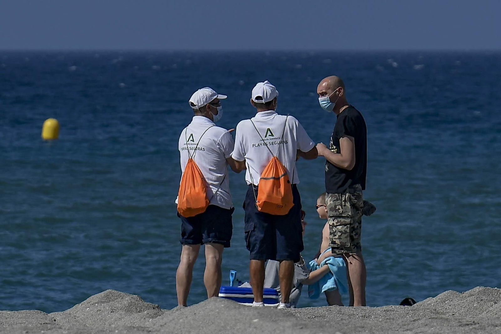 Un golpe de nueva realidad: Motril cierra Playa Granada por superar el límite del aforo