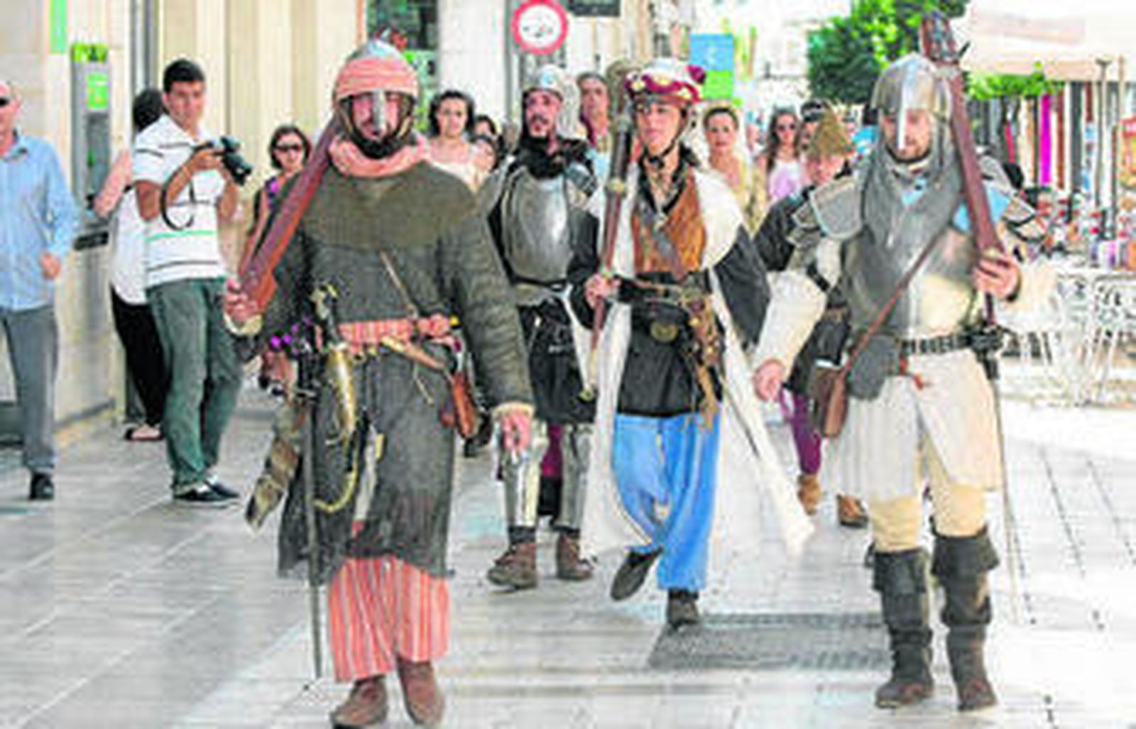 Comitiva de presentación de las jornadas la semana pasada por Huelva.