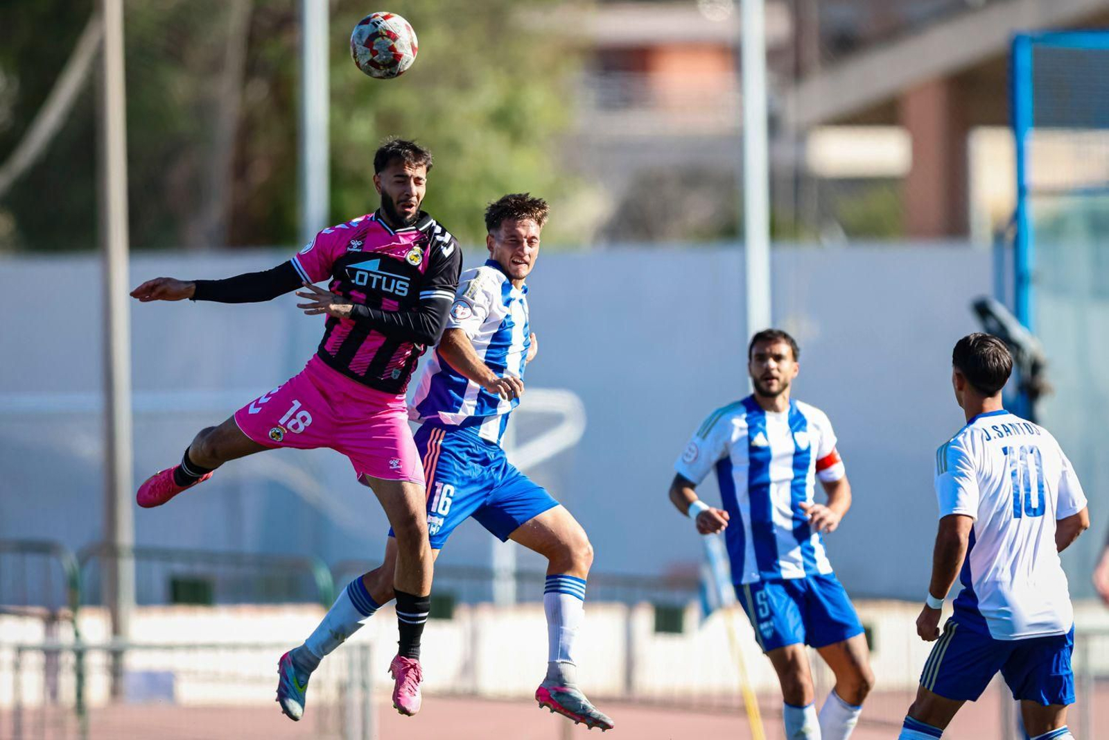 Las fotos del La Unión Atlético - Balona de Segunda Federación (0-1)