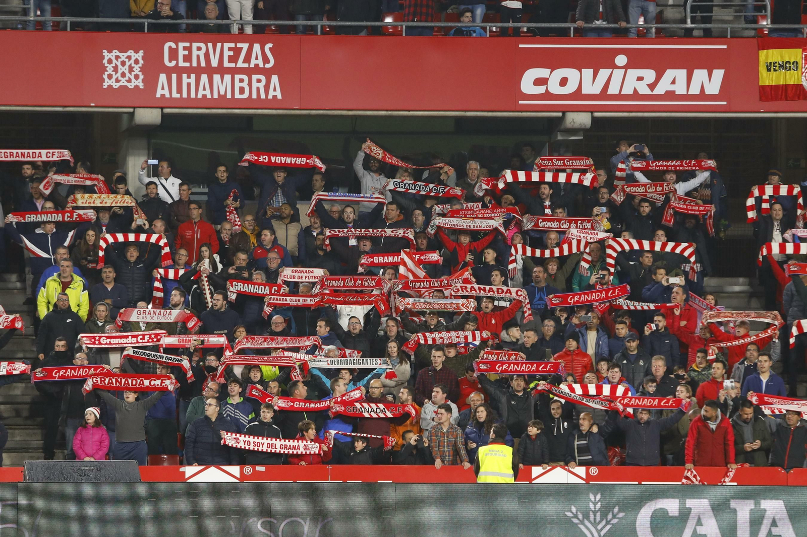 La afición rojiblanca disfrutó de una noche mágica e histórica