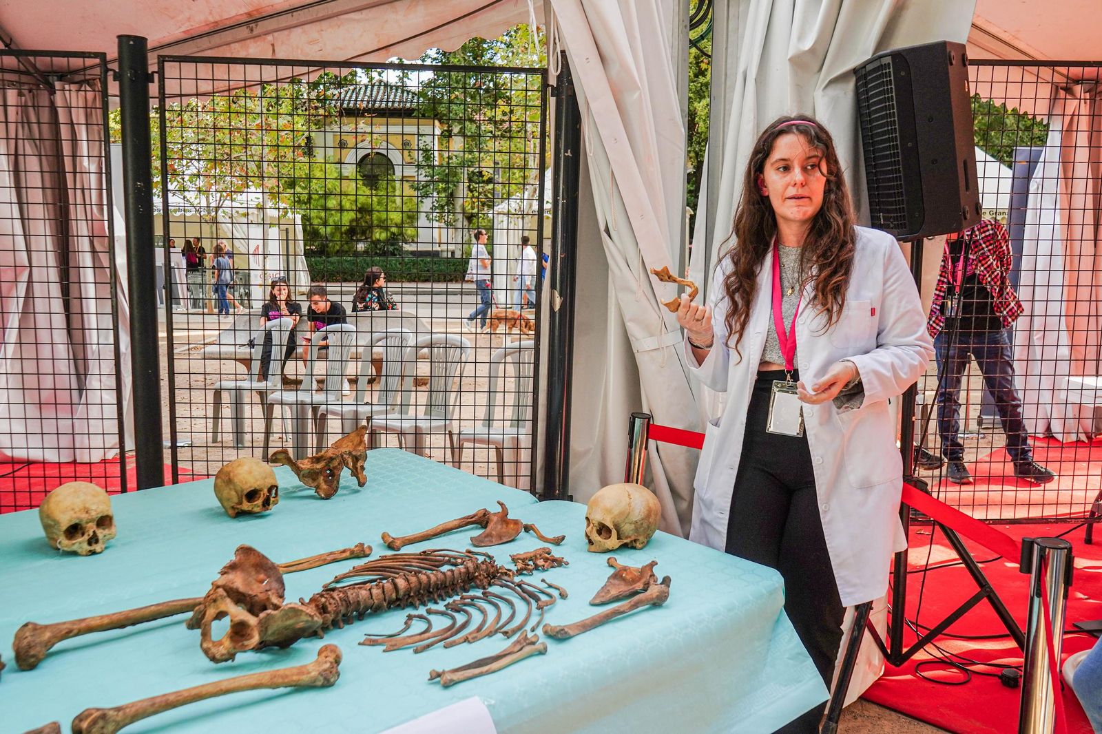 Las mejores imágenes de la Noche de los Investigadores en Granada