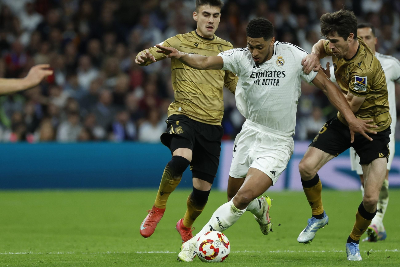 Las fotos del Real Madrid - Real Sociedad camino del Estadio de la Cartuja