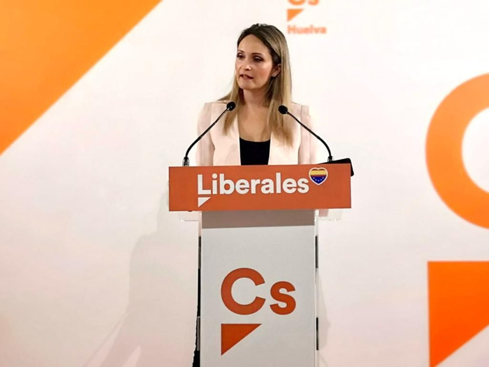 María Ponce en la sede de Ciudadanos en la capital onubense. María Ponce en la sede de Ciudadanos en la capital onubense.