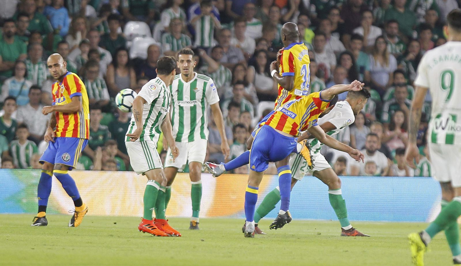 El Betis-Valencia, en imágenes