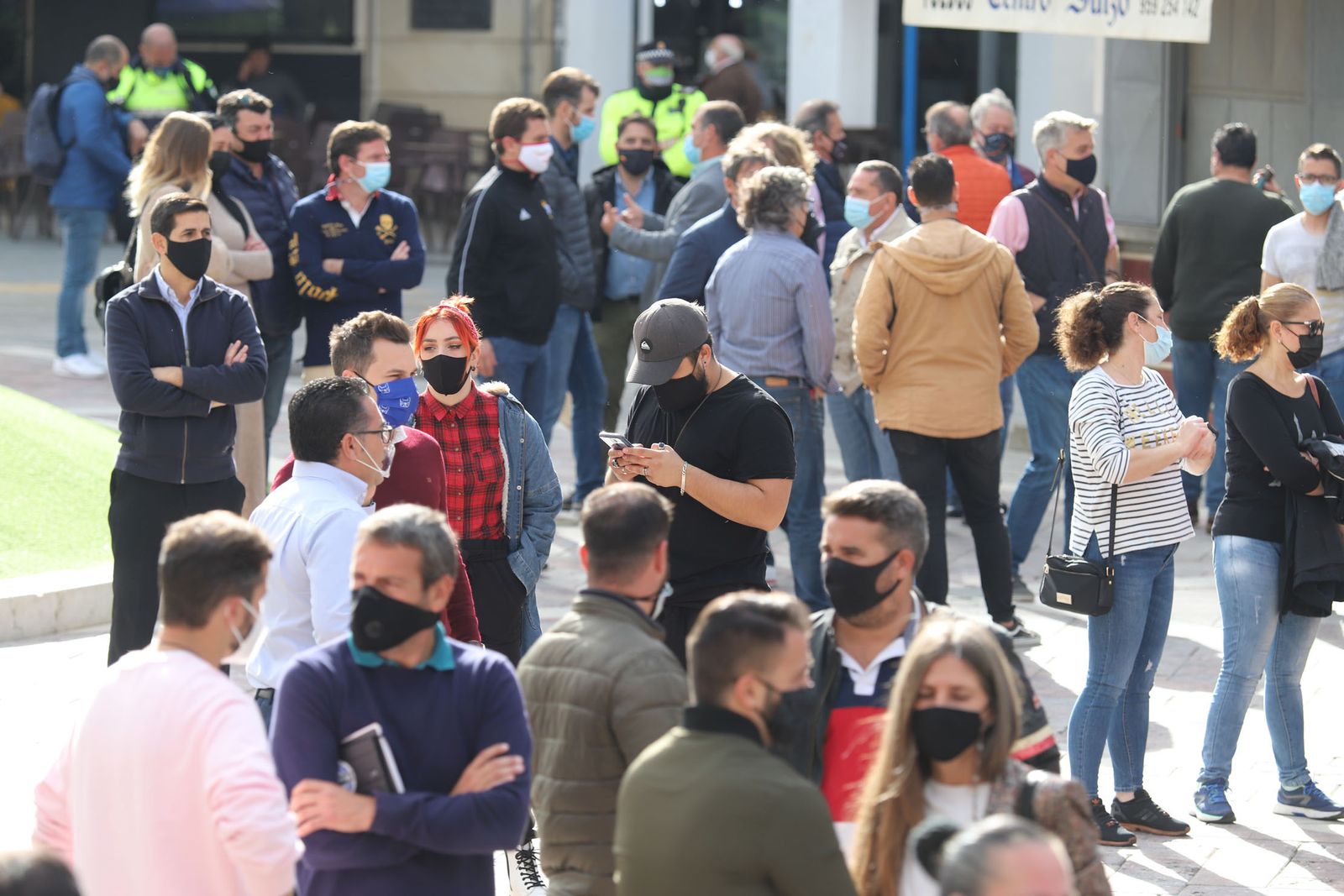 Imágenes de la concentración de los hosteleros de Huelva para reclamar ayudas.