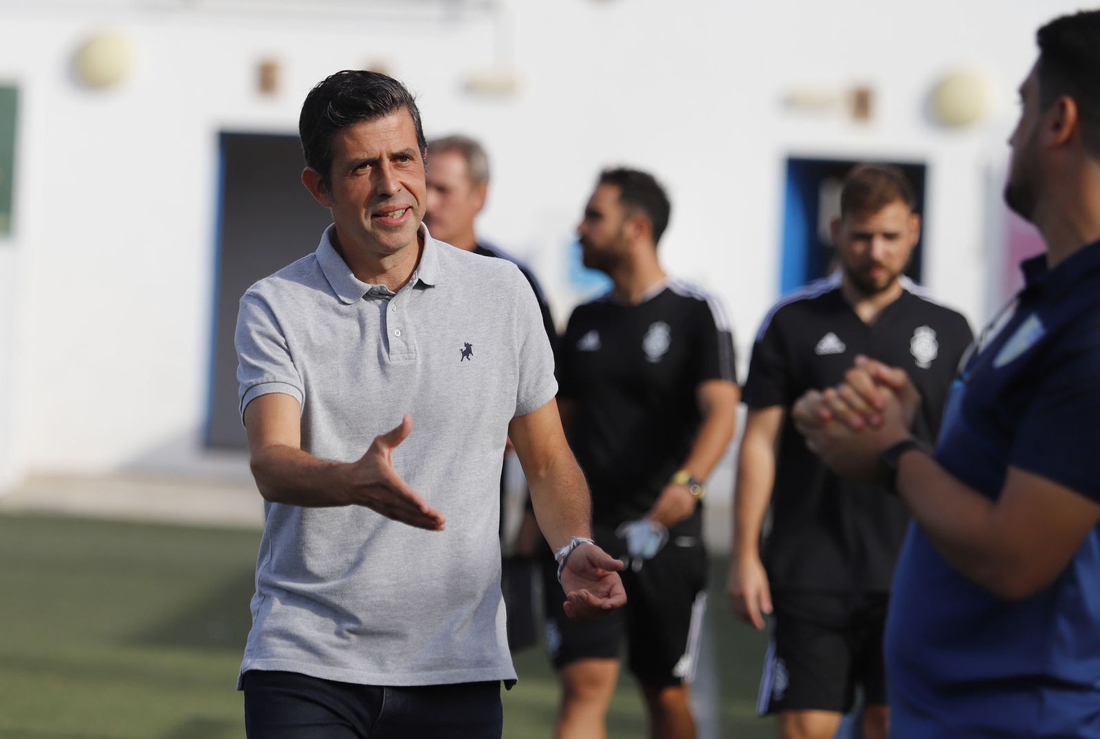 Imágenes del encuentro entre el Conil y el Recreativo de Huelva