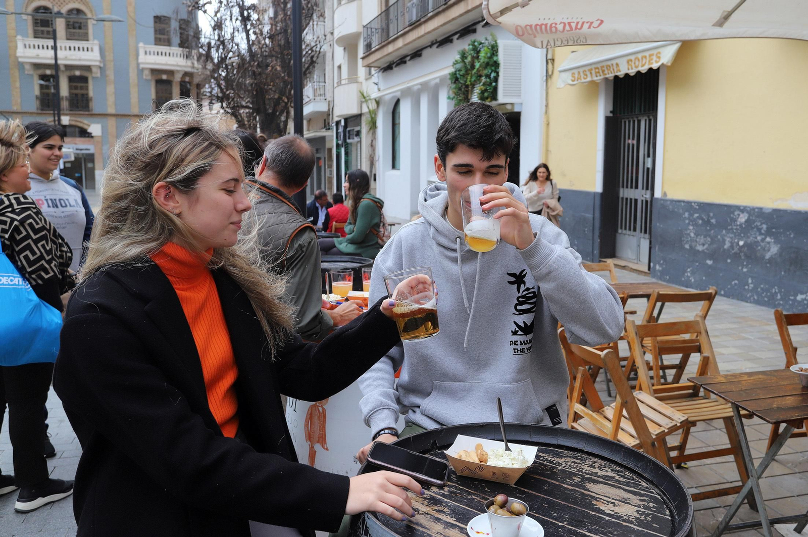 Imágenes de la ruta de la tapa universitaria para estudiantes