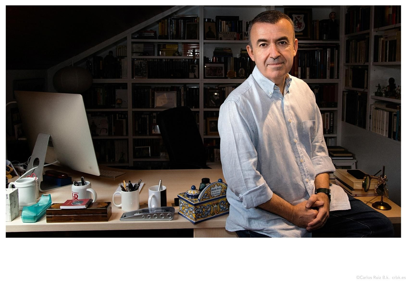 Lorenzo Silva pregona la Feria del Libro de Tomares el miércoles, 14 de abril.