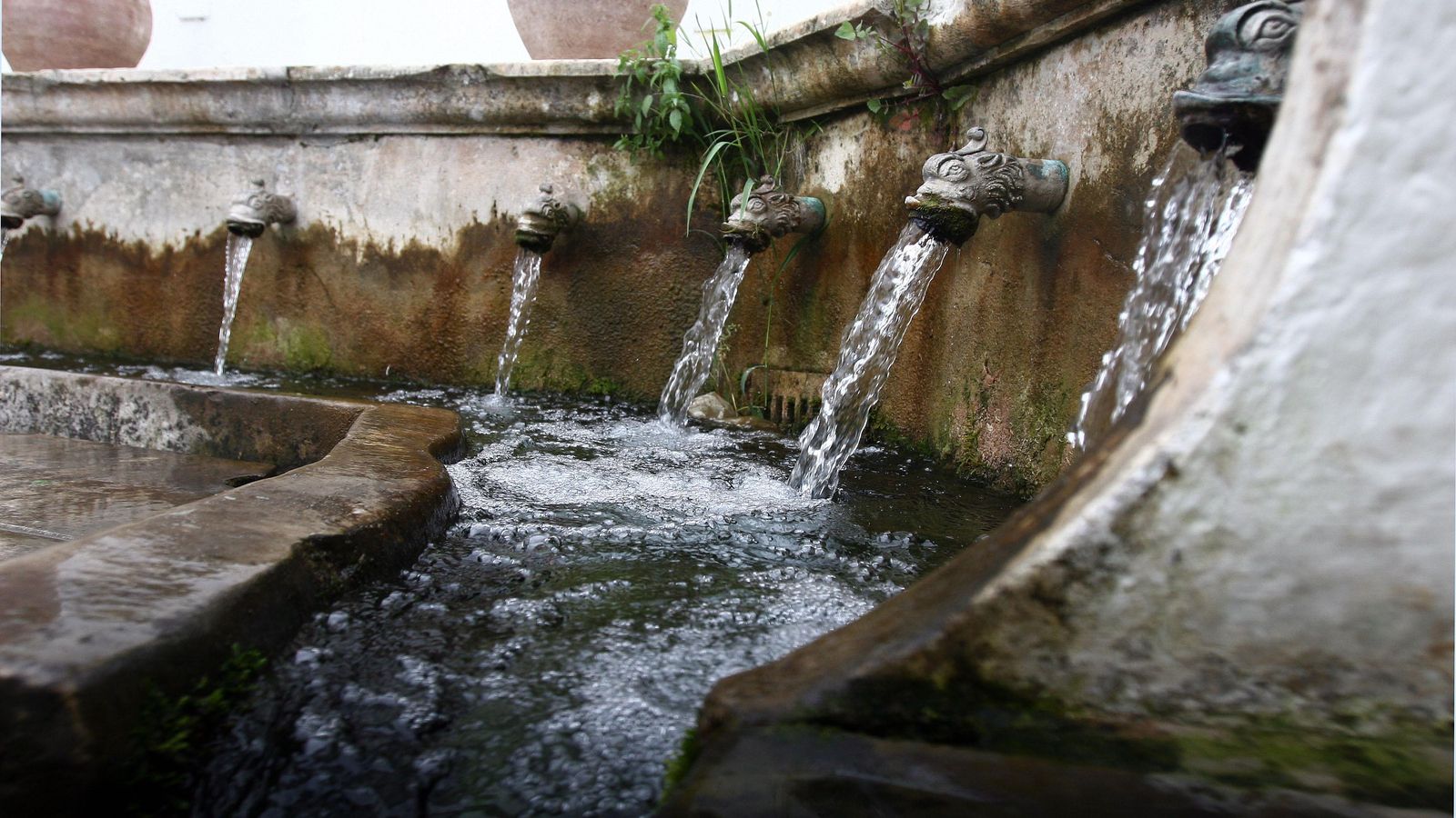 Fuente  de los Doce  Caños
