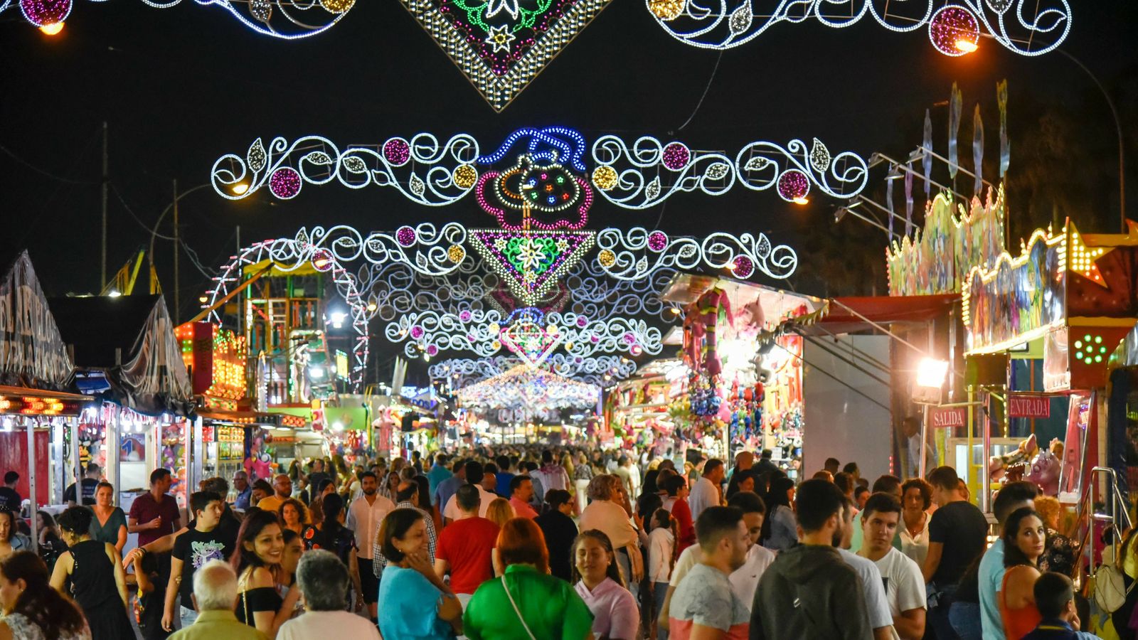 Jueves de Feria de la Línea en imagenes