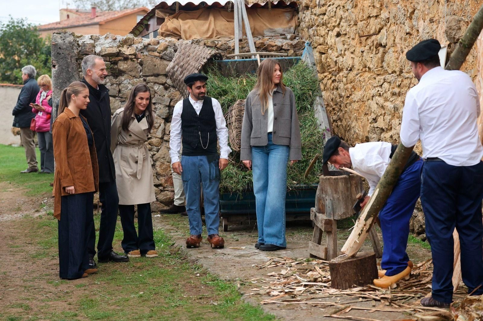 La Familia Real en Valdesoto, Pueblo Ejemplar de Asturias 2025, en imágenes