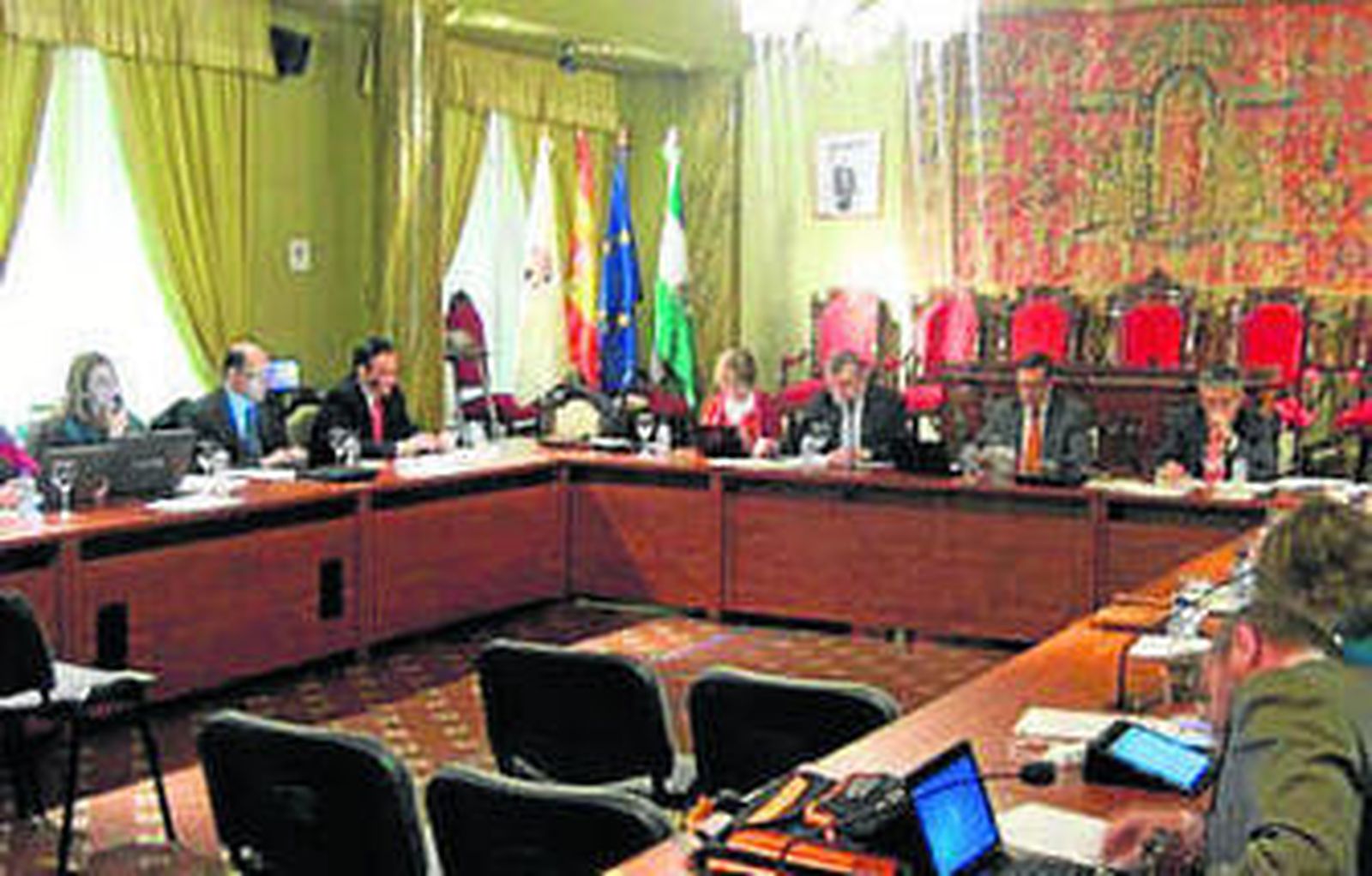 Desarrollo de la sesión ordinaria del Consejo Social, ayer en el Rectorado.