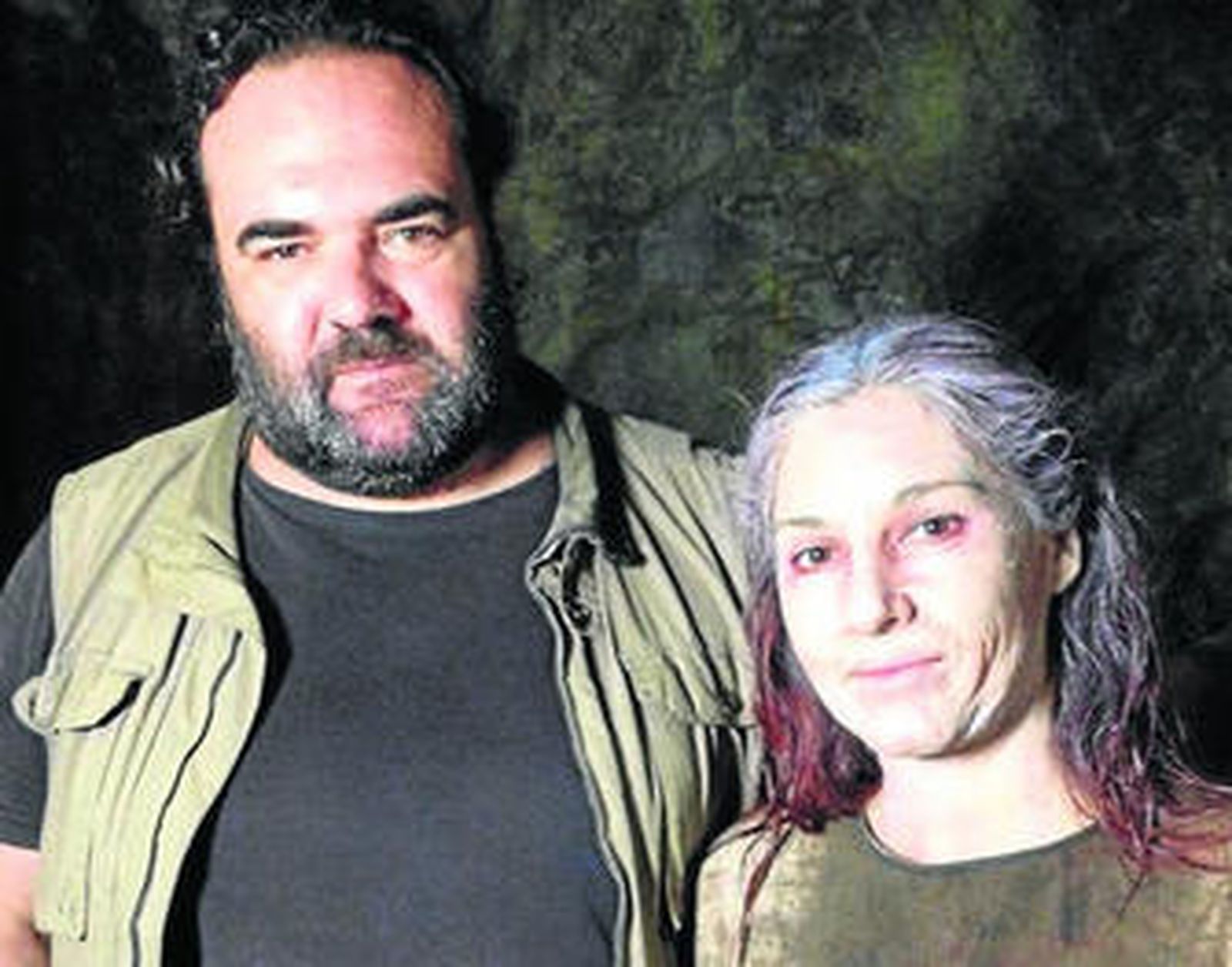 Miguel Becerra junto a una de las actrices del proyecto 'Aberration'.