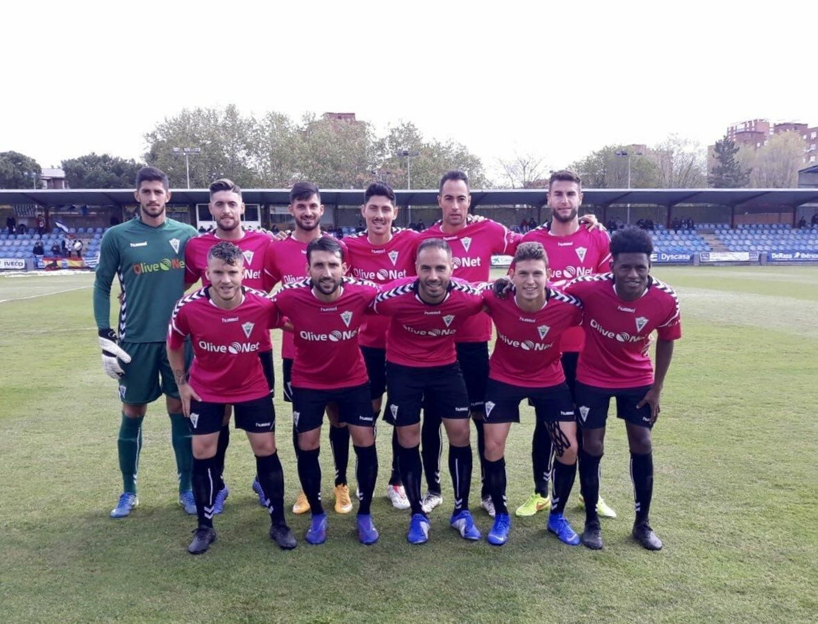 Formación inicial del Marbella FC en El Prado de Talabvera, con Godino