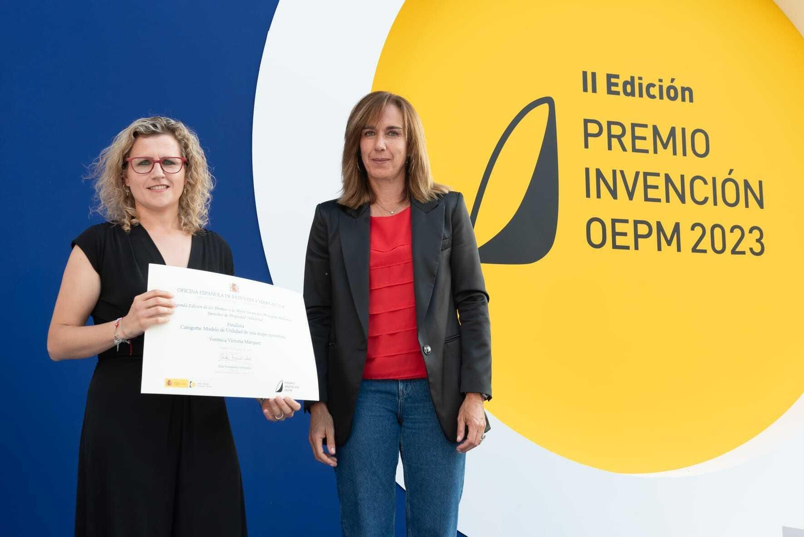 Verónica V. Márquez Hernández, profesora de la UAL titular del Departamento de Enfermería, Fisioterapia y Medicina durante la recogida del galardón el pasado día 14 de junio.