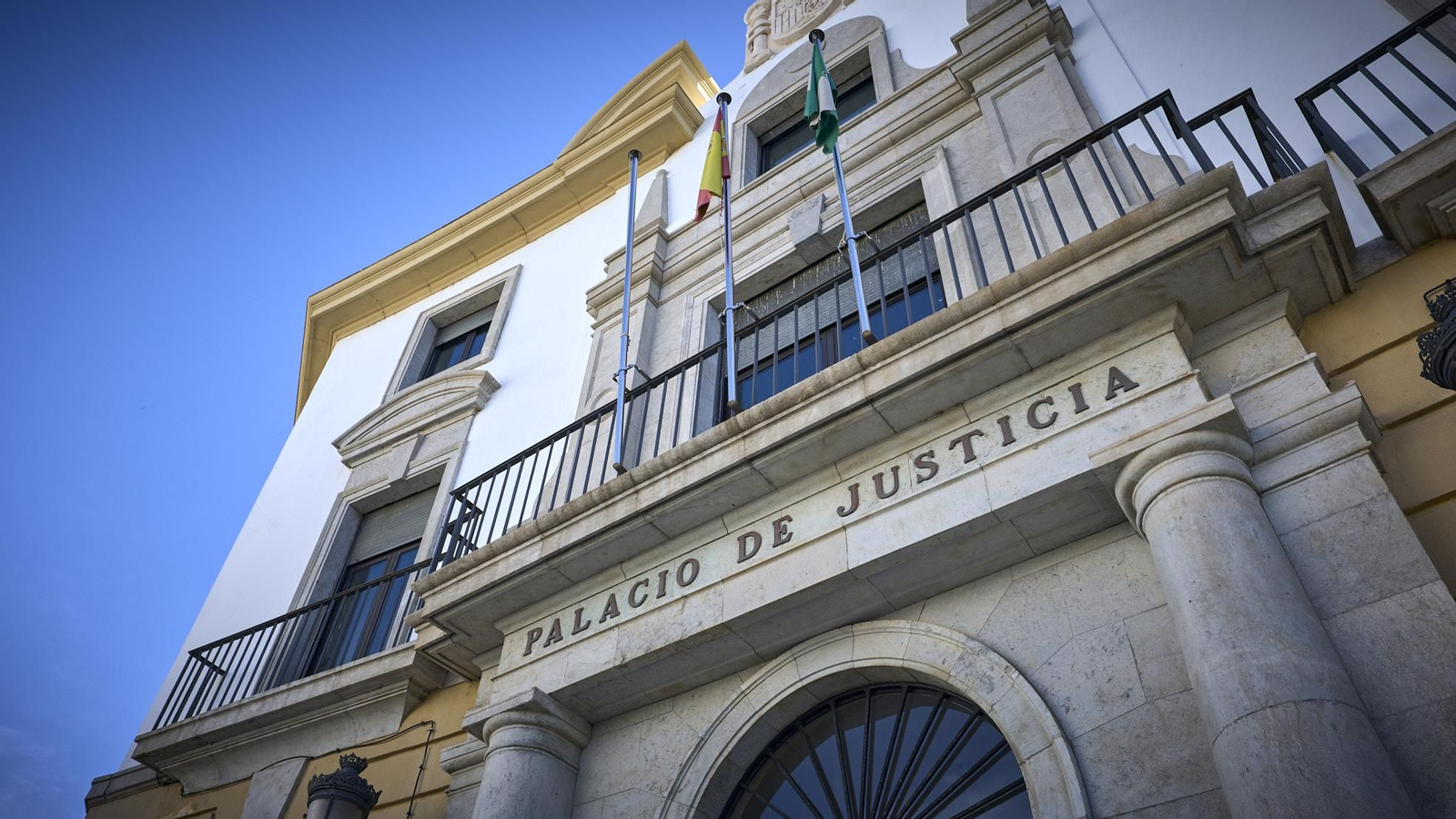 Edificio que alberga la Audiencia de Cádiz.