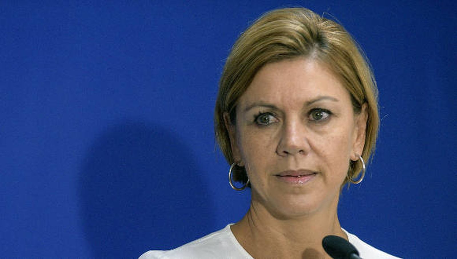 De Cospedal afea a Sánchez que "fíe todo a su interés político"