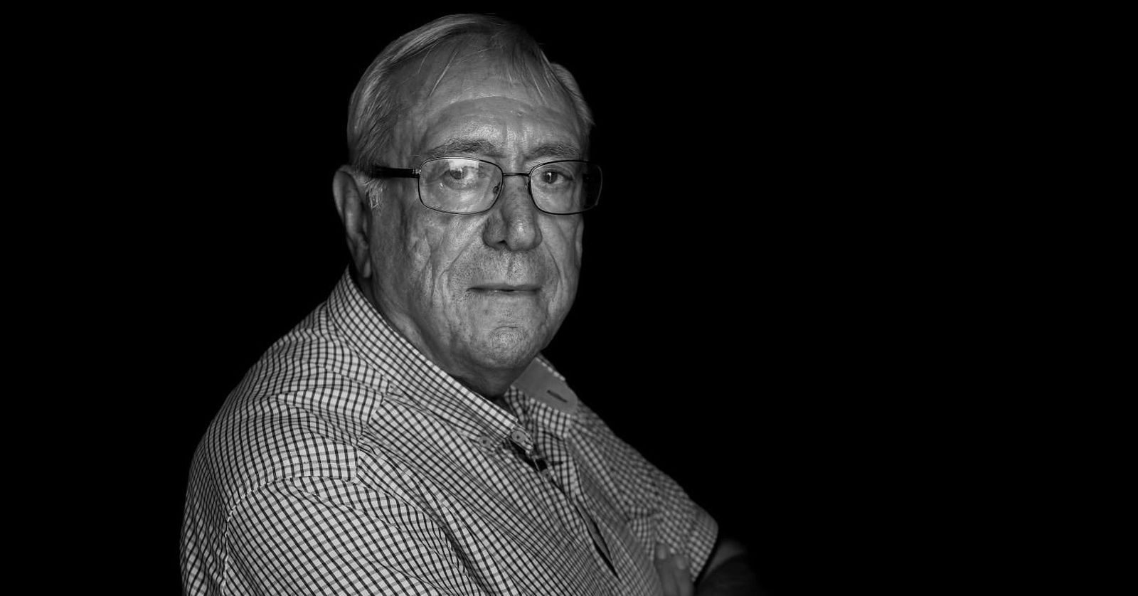 Retrato del fotógrafo Rodrigo Valero a Blas Carrillo.