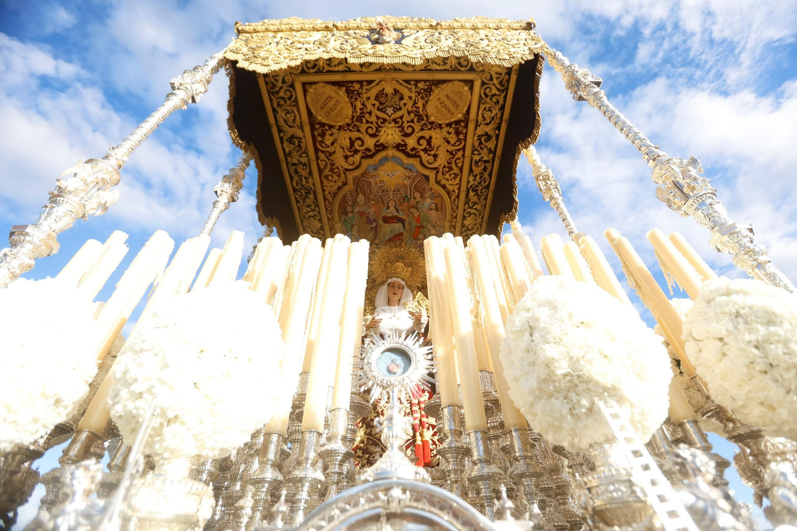 La procesión de la Vera-Cruz en este Domingo de Ramos de Córdoba, en imágenes