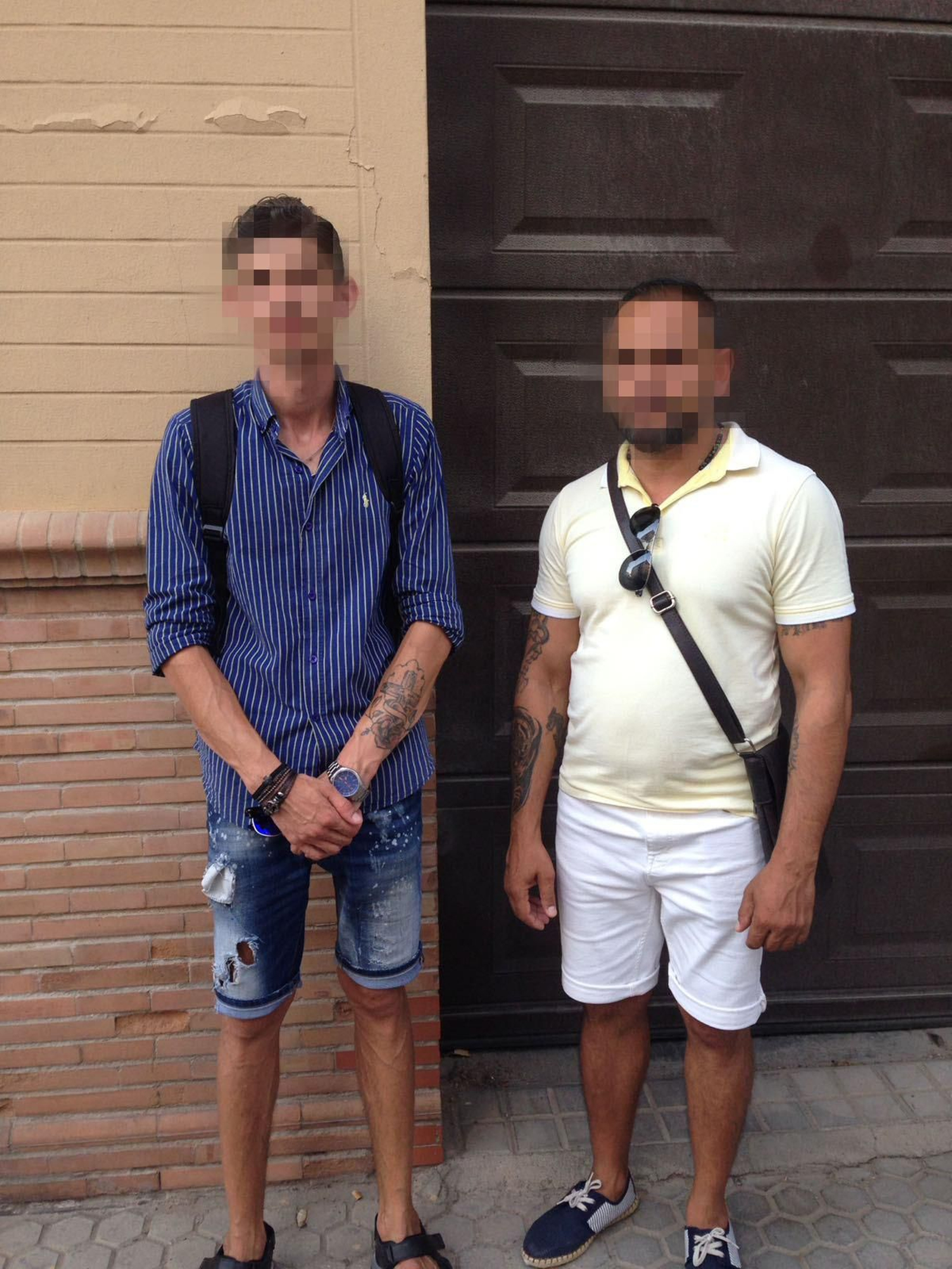 Los carteristas se camuflan entre los turistas.