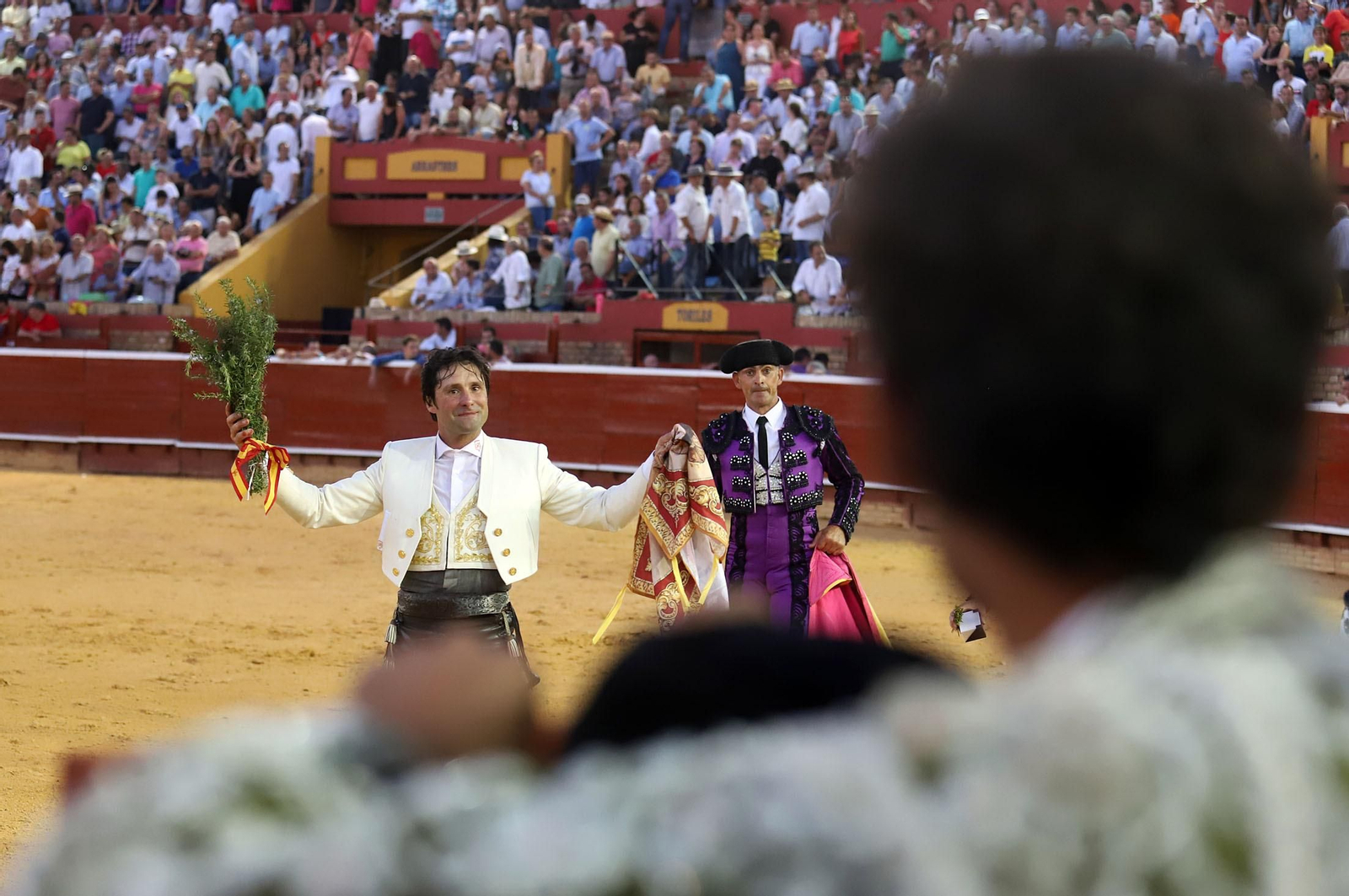 Imágenes de Andrés Romero y Diego Ventura en el rejoneo de la Plaza de Toros La Merced