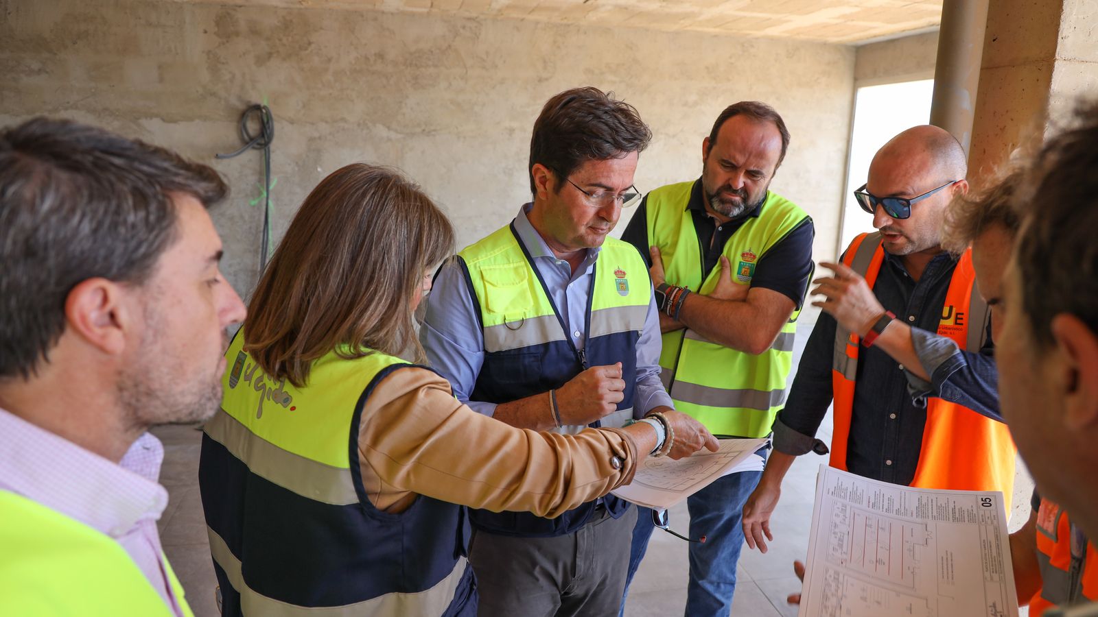 Visita del alcalde y los ediles de Obras y Turismo.