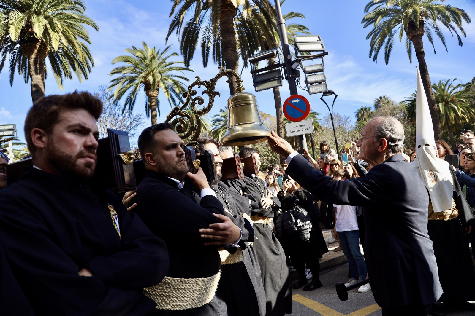 Las fotos de Descendimiento en su procesión del Viernes Santo en Málaga