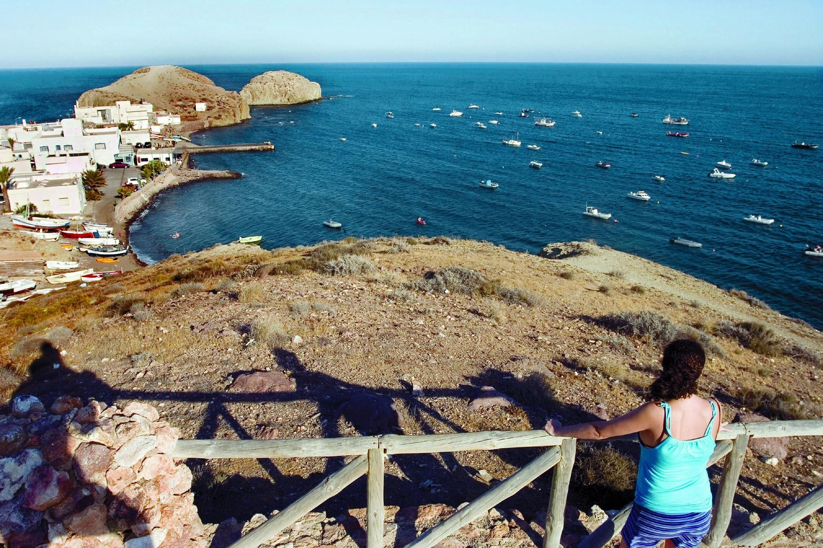 Vista de la Isleta del Moro desde el mirador.